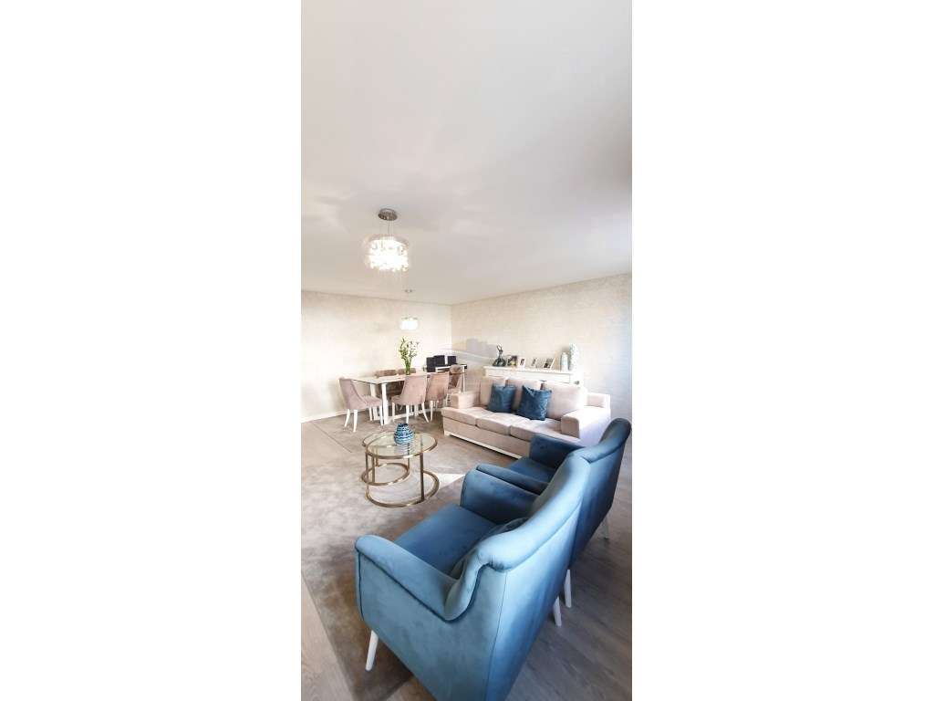 T3 de luxo e requinte com 3 WCS e Garagem nas Lezírias do Infantado-11