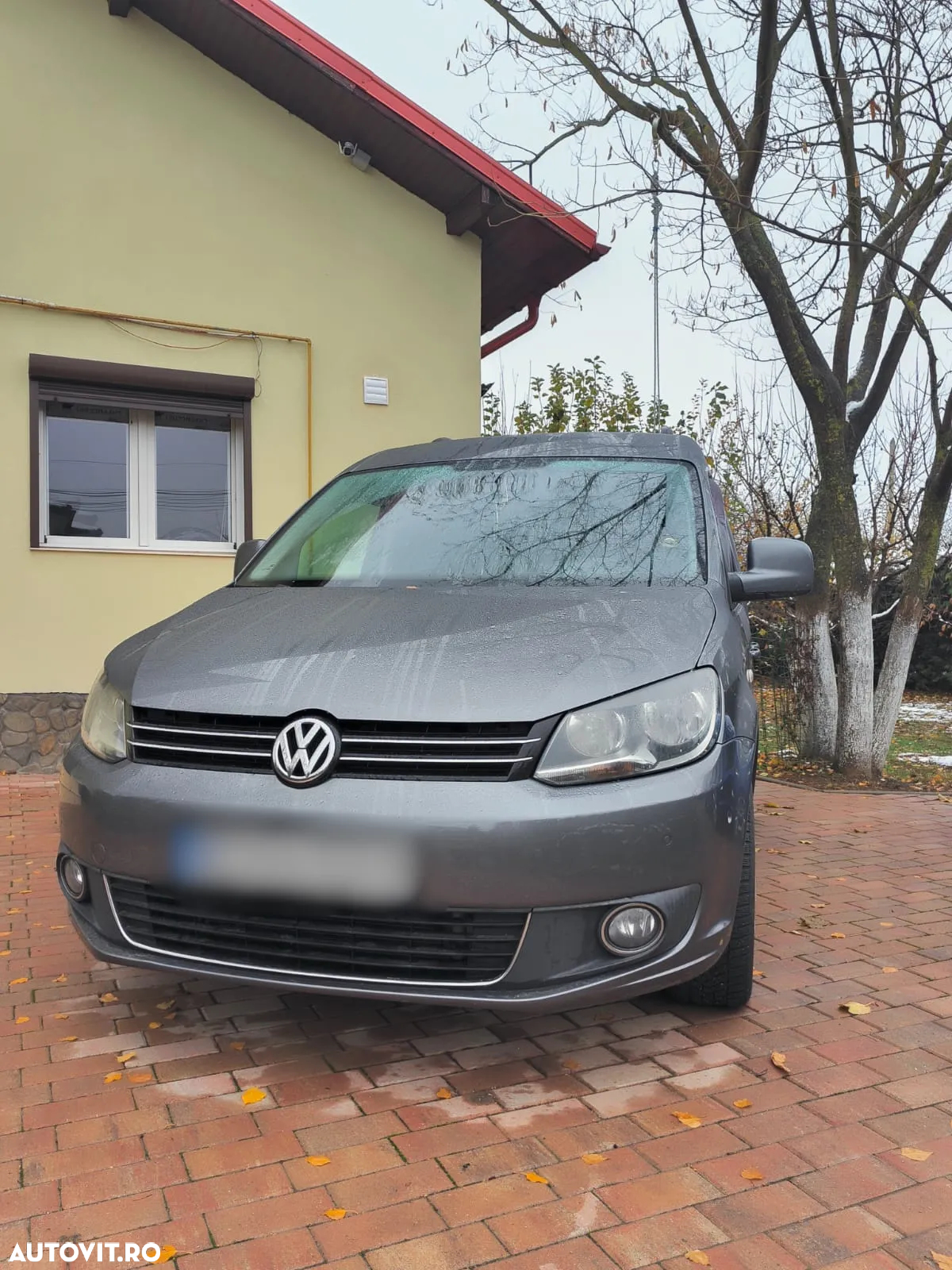 Volkswagen Caddy 2.0 TDI Comfortline DSG - 2