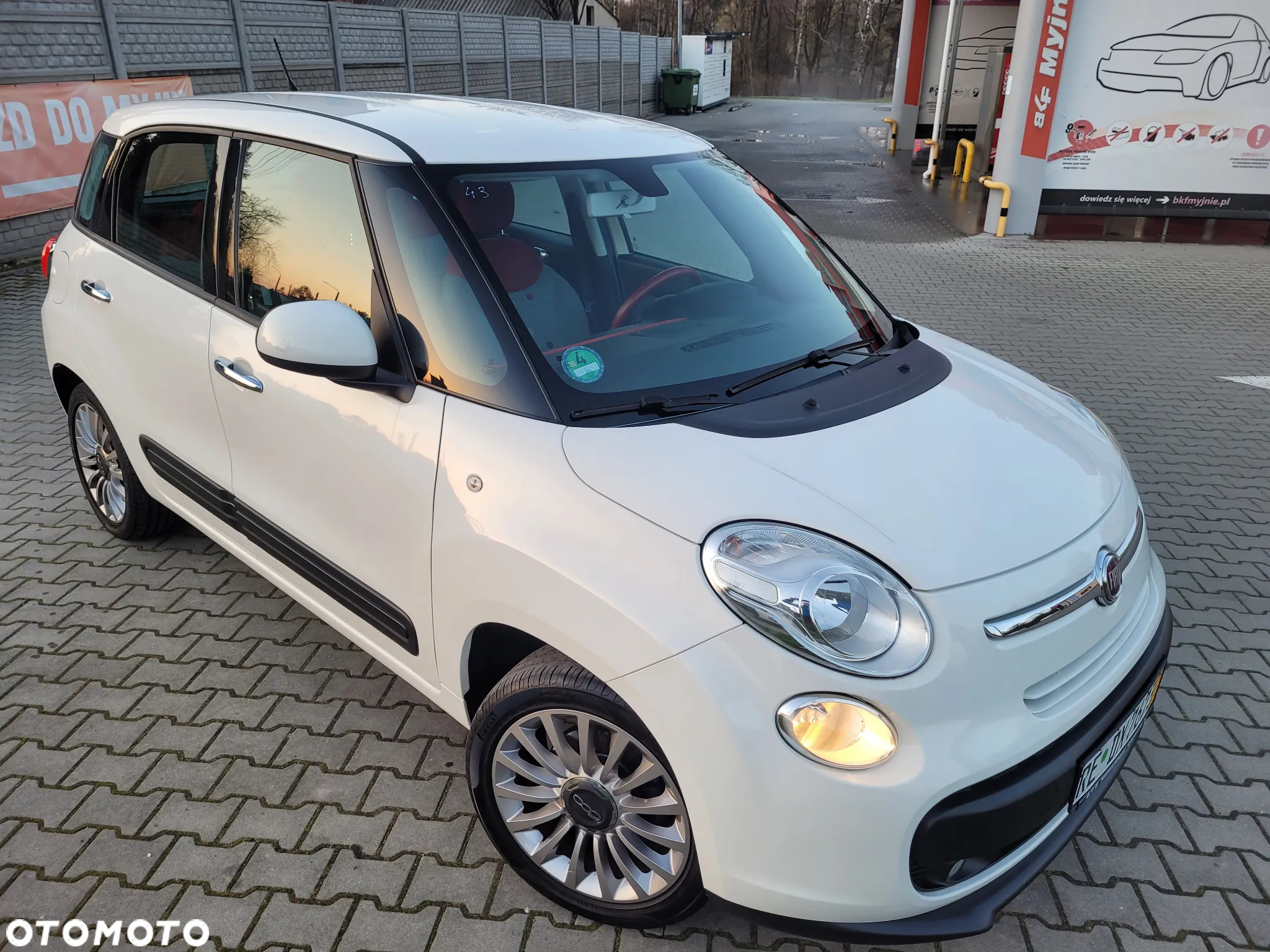 Fiat 500L 1.4 16V (RED) - 4