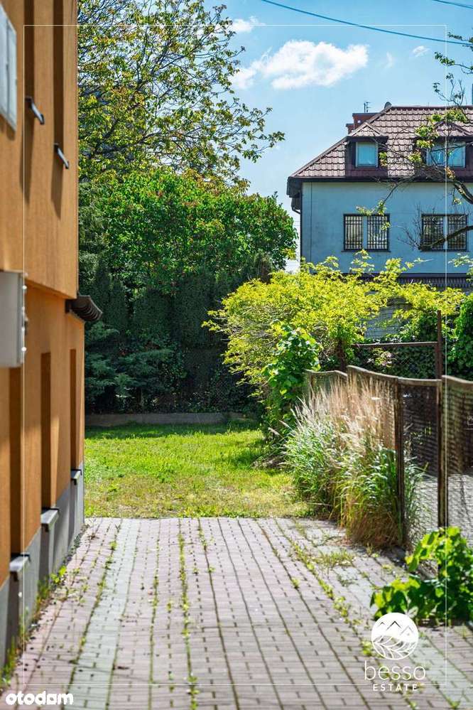 Bliźniak. Warszawa, przy al. Krakowskiej-9