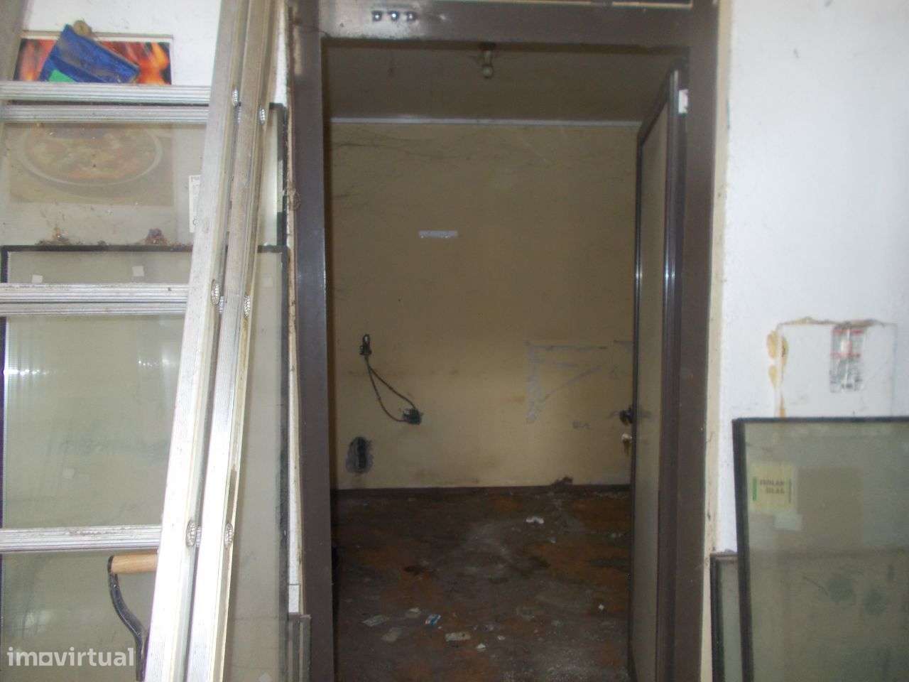 Armazém 150 m2 e Terreno 10670 m2-8