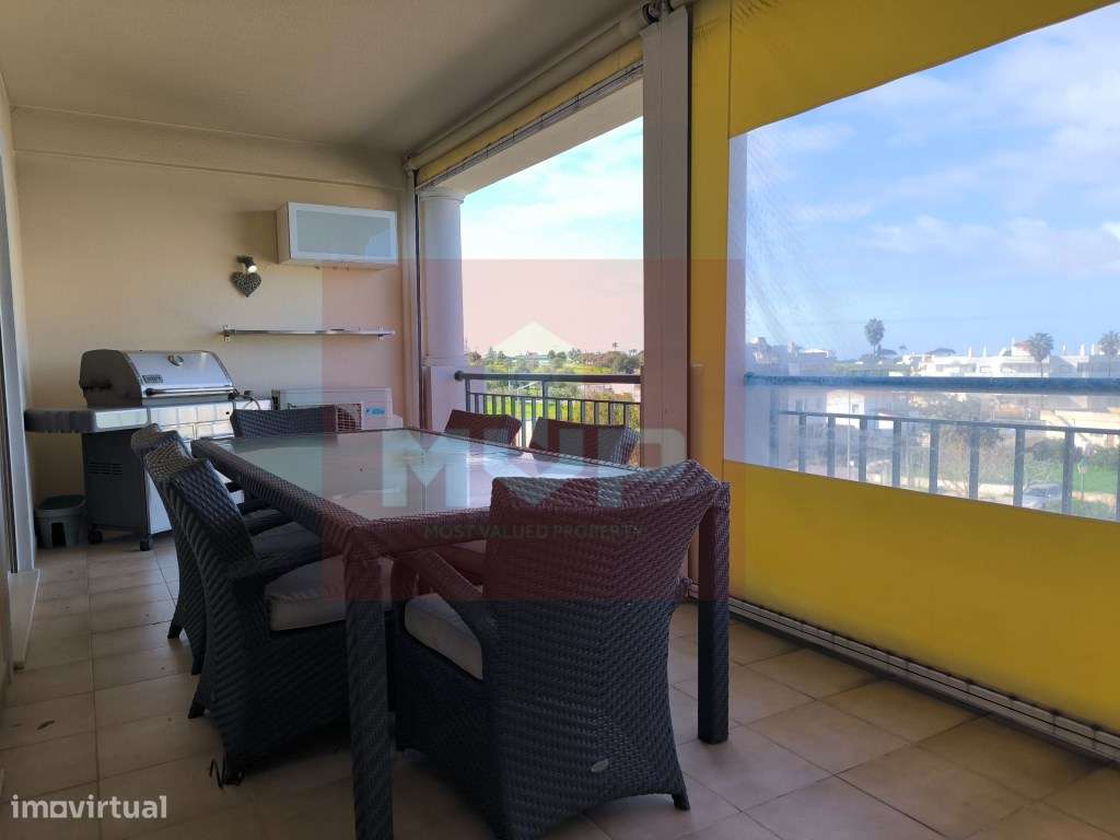 T3 na Guia com piscina comum e estacionamento-27