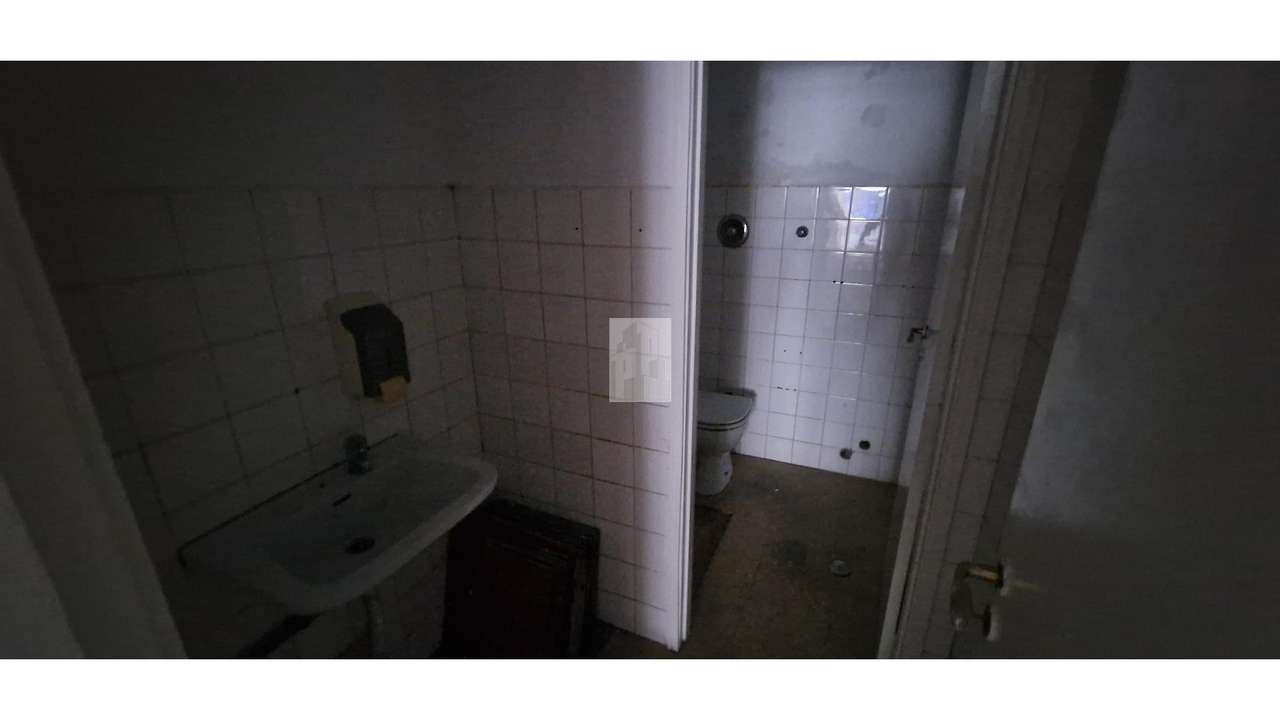 Loja - R. D. João IV-8