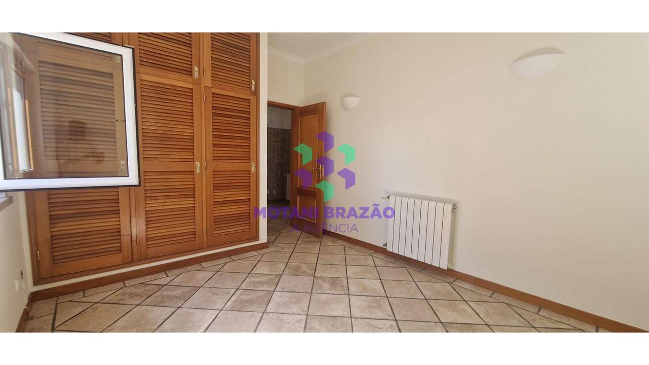 Magnífica Moradia Sesimbra c/Piscina-40