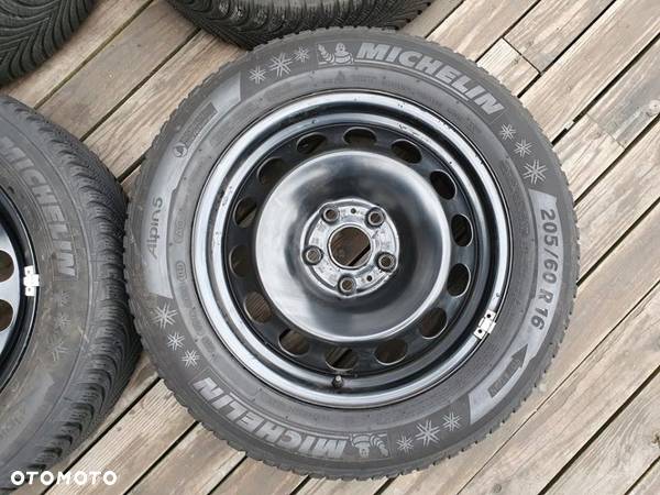 Koła 205/60R16 5Q0 Vw Sharan T-Roc Passat 7,0mm - 4