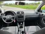 Volkswagen Golf V 1.4 Comfortline - 17