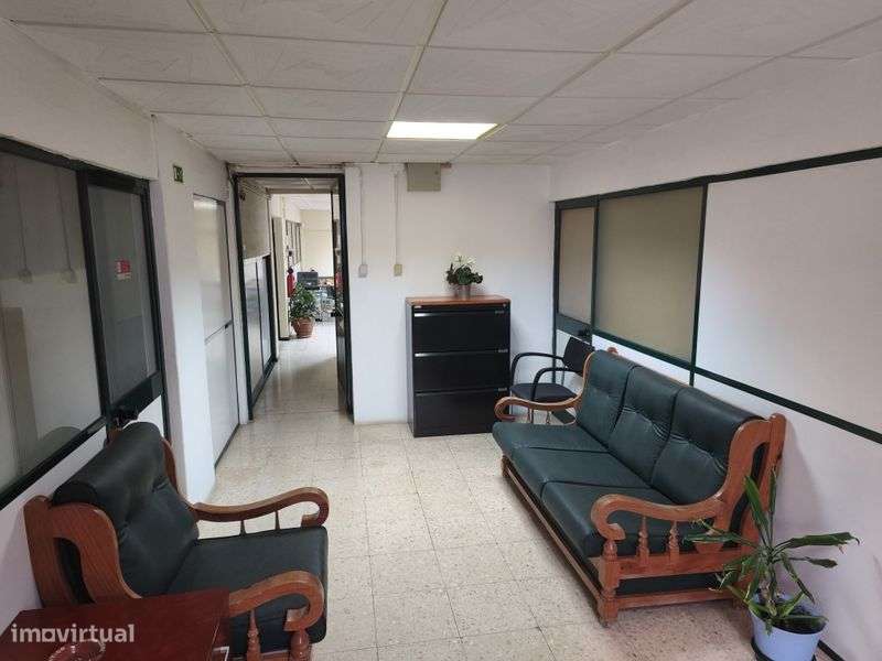 vendo escritório armazém Cascais-6