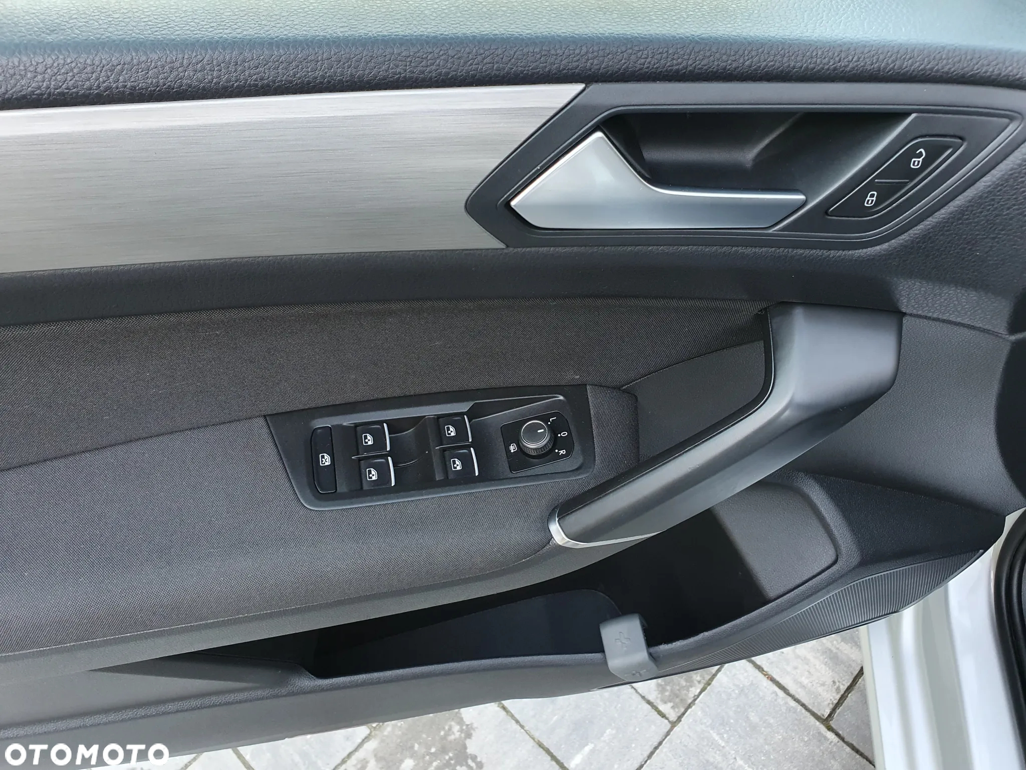 Volkswagen Touran 1.6 TDI BMT SCR Comfortline - 10