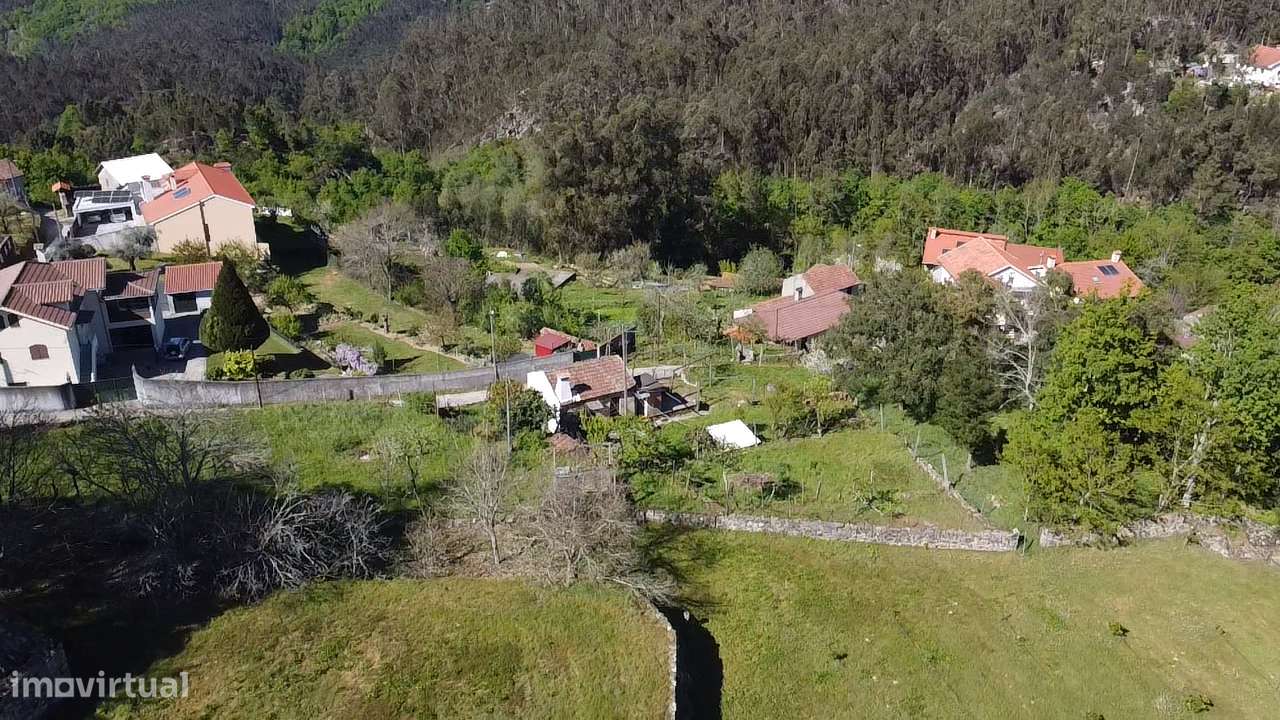 Moradia em granito p/ recuperar – Oliveira de Frades-27