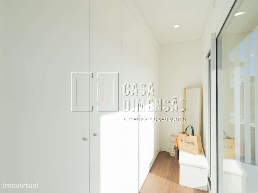 Moradia de tipologia T4+2 na melhor zona da Sobreda, com Piscina, G...-59