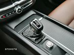 Volvo XC 60 D4 AWD Geartronic Momentum - 33