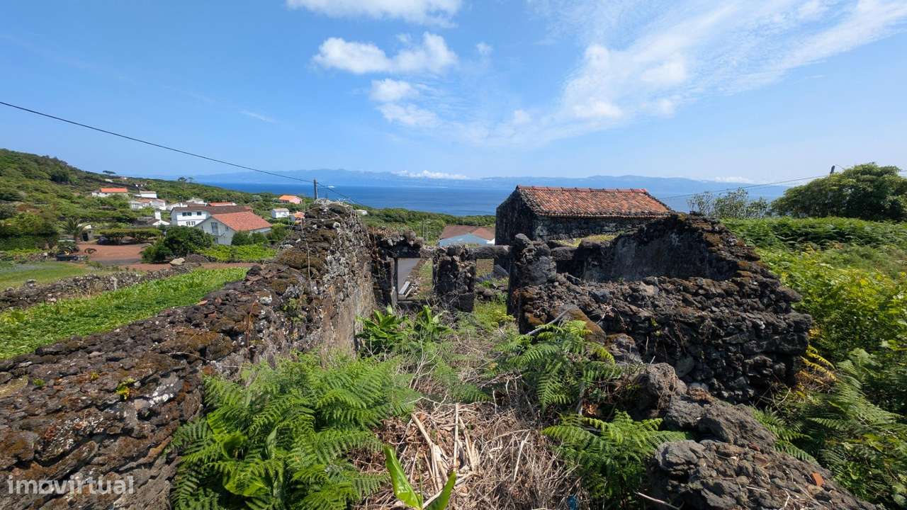 Ruína com Potencial Turístico e Vistas Deslumbrantes na Ilha do Pico-25