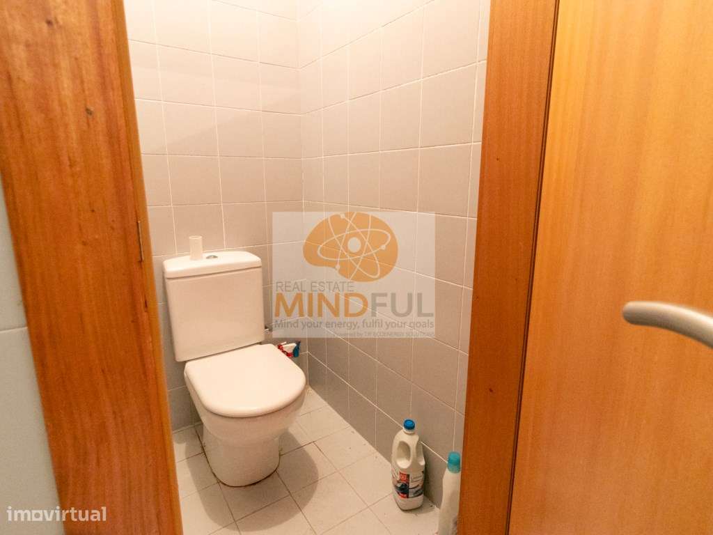 Venda ou Arrendamento de Loja Excelente Perto da Câmara de Gondomar-13