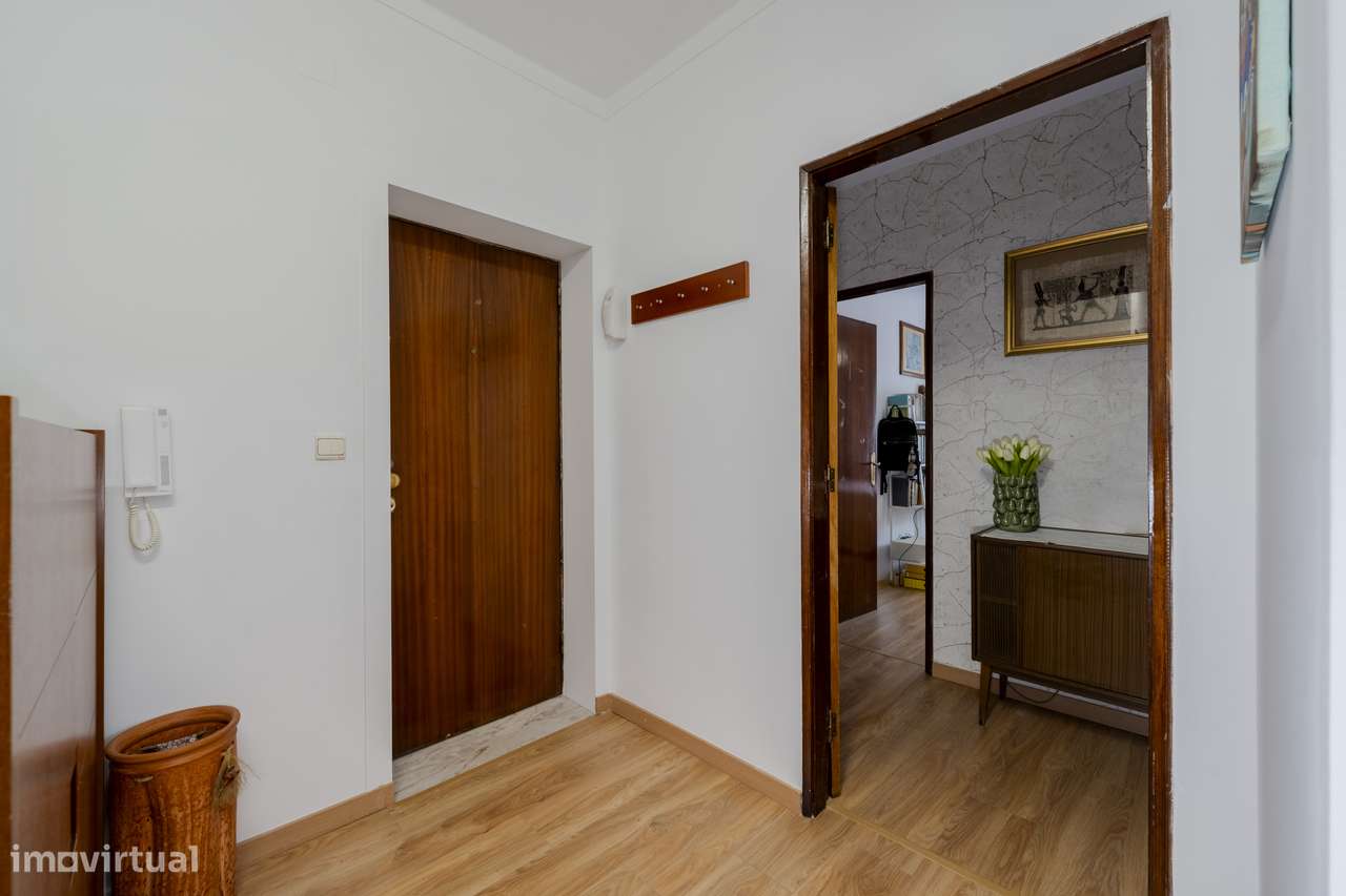 Apartamento T3 Remodelado no Centro de Braga-16