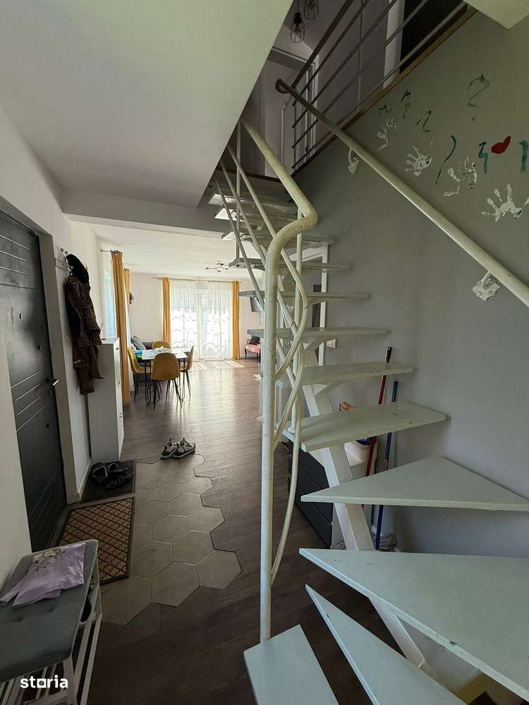 Casă cu 3 camere și garaj, 400 mp teren-11