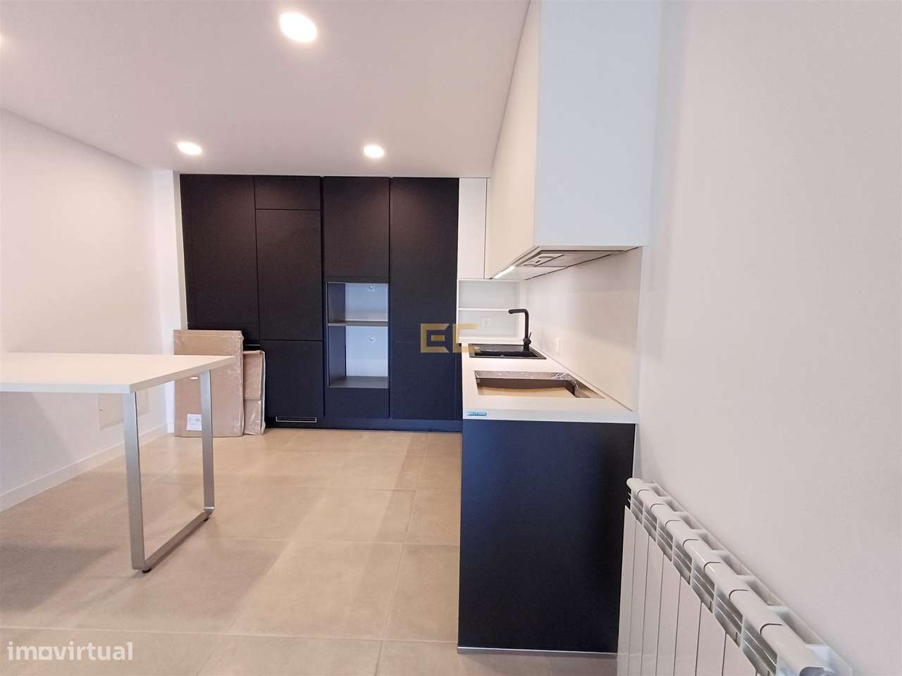 Apartamento T3 novo, com garagem, para venda na Figueira da Foz- Buarc-7