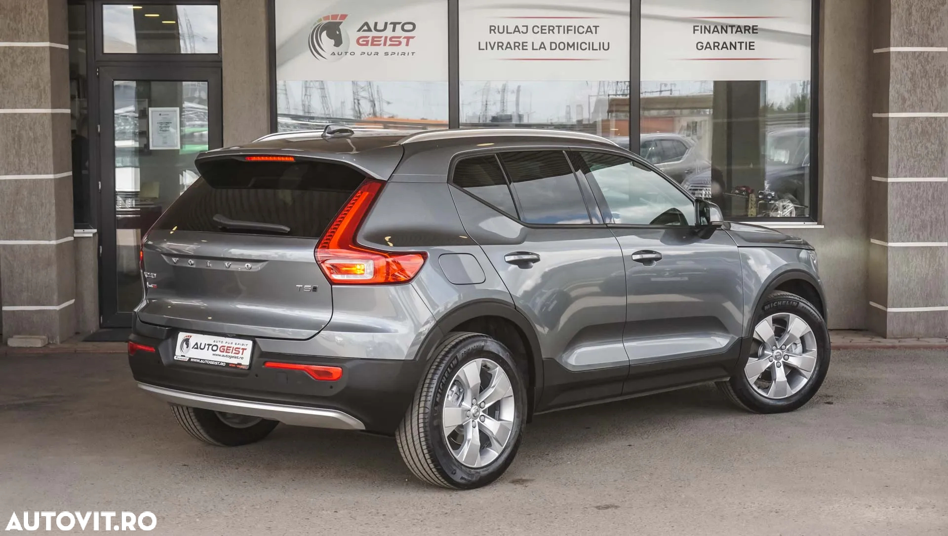 Volvo XC 40 T5 AWD Geartronic Momentum - 5