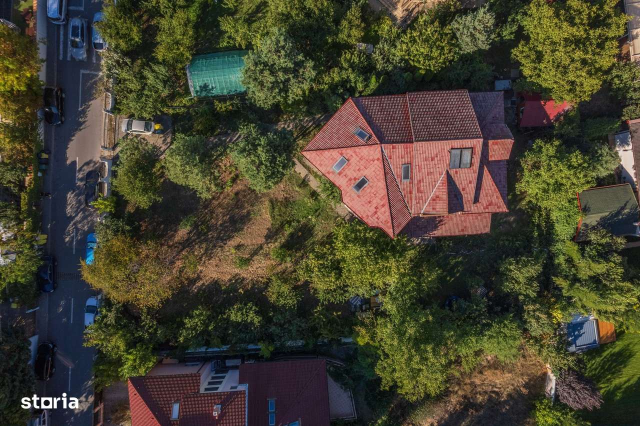 PROPRIETATE UNICA: 1.618 MP TEREN  IN PIPERA, CU VILA SOLIDA SI GRADIN-0