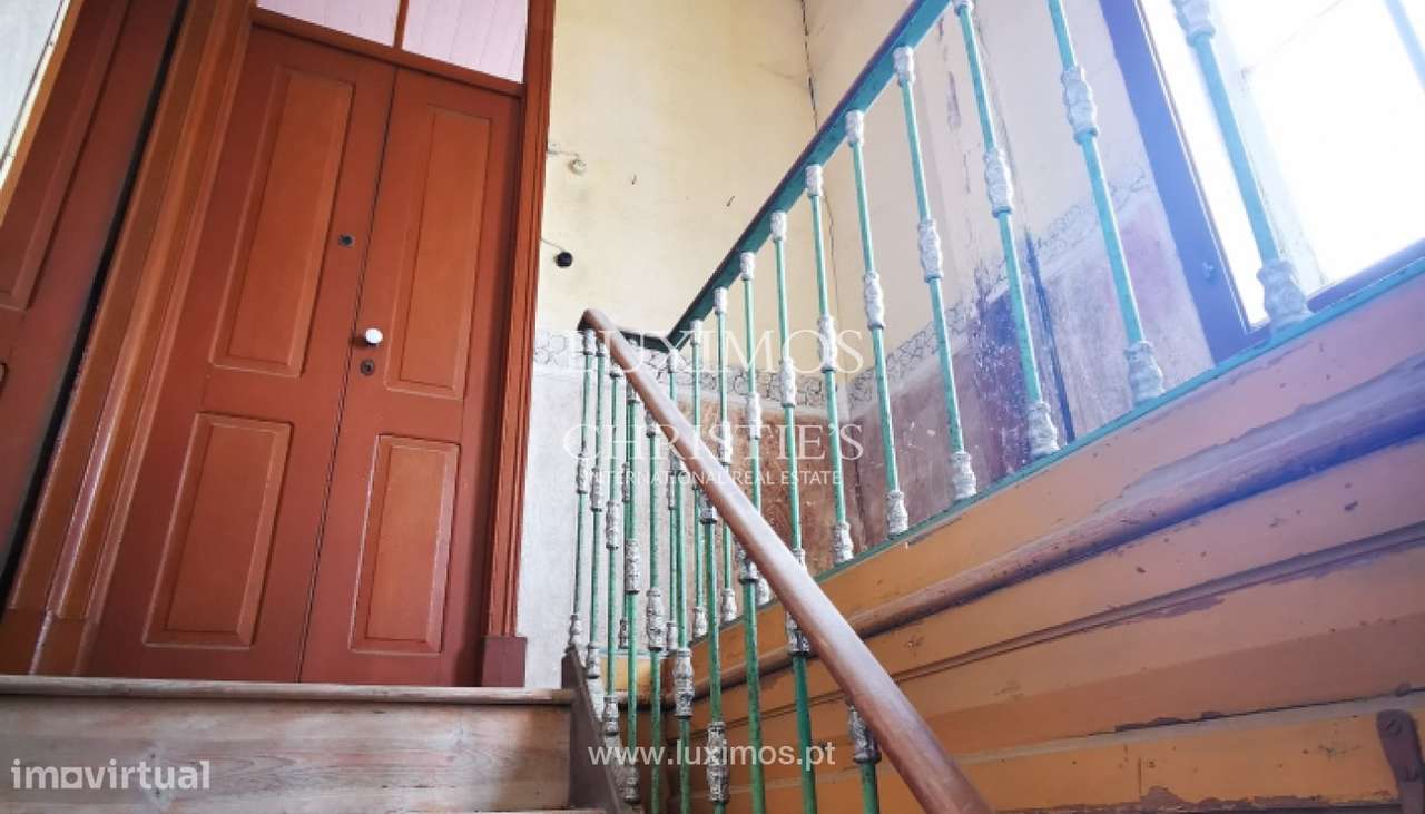 Palacete para reconstrução no centro de Portimão, Algarve - Grande imagem: 3/10