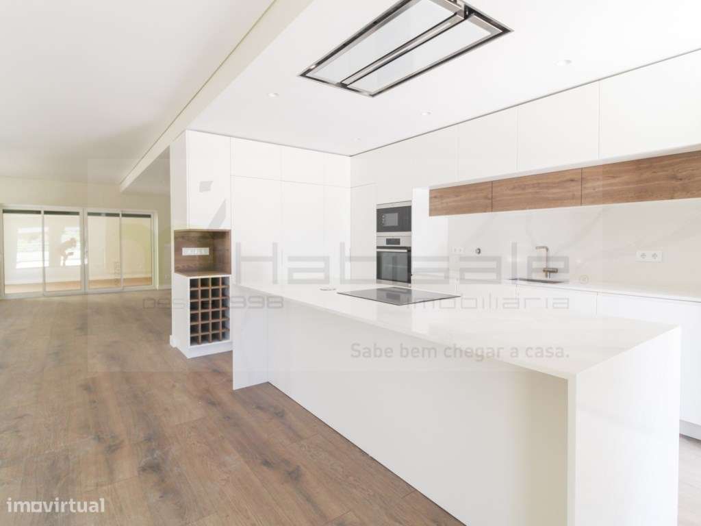 T3 + 1 com terraço, nas Colinas do Cruzeiro!-8