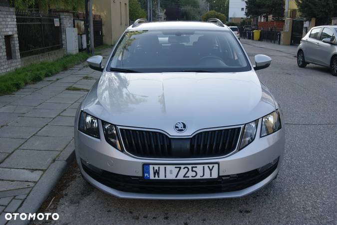 Skoda Octavia 1.6 TDI SCR Ambition - 2