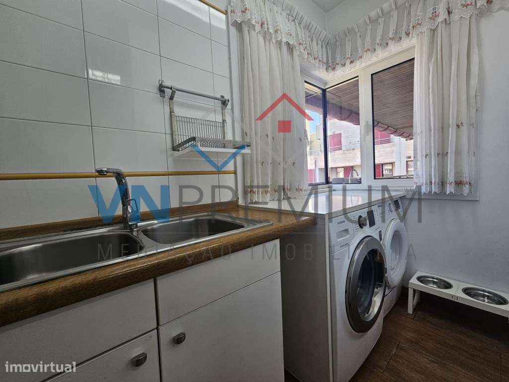 Excelente apartamento T4 em frente ao Casino do Estoril-10