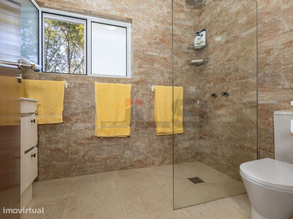 Moradia T3 Contemporânea com Grande Jardim em Rabo de Peixe , São M...-31
