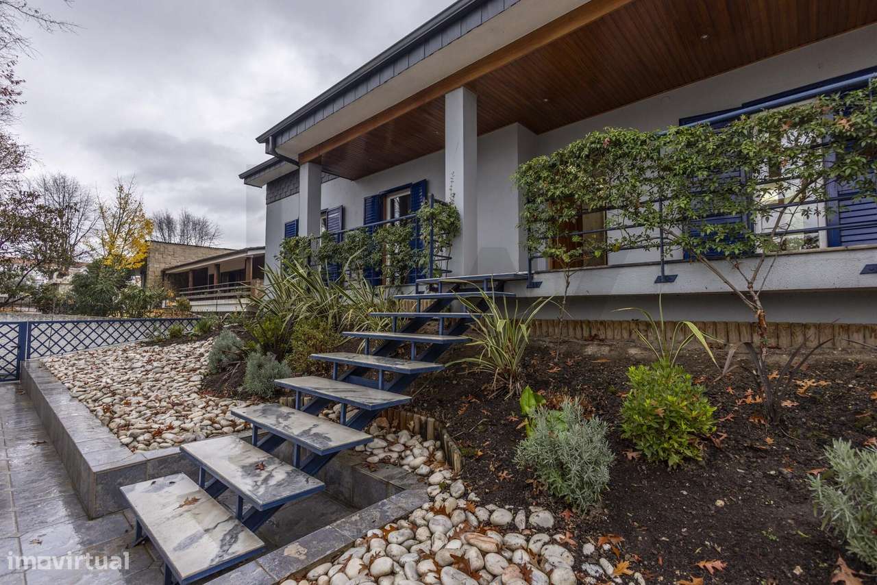 Moradia isolada T3+2 de Sonho no Coração de Chaves - Grande imagem: 4/42