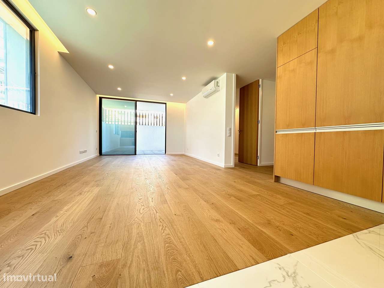 T1 de duas frentes em Canidelo a 250 m da praia e lugar garagem...-3