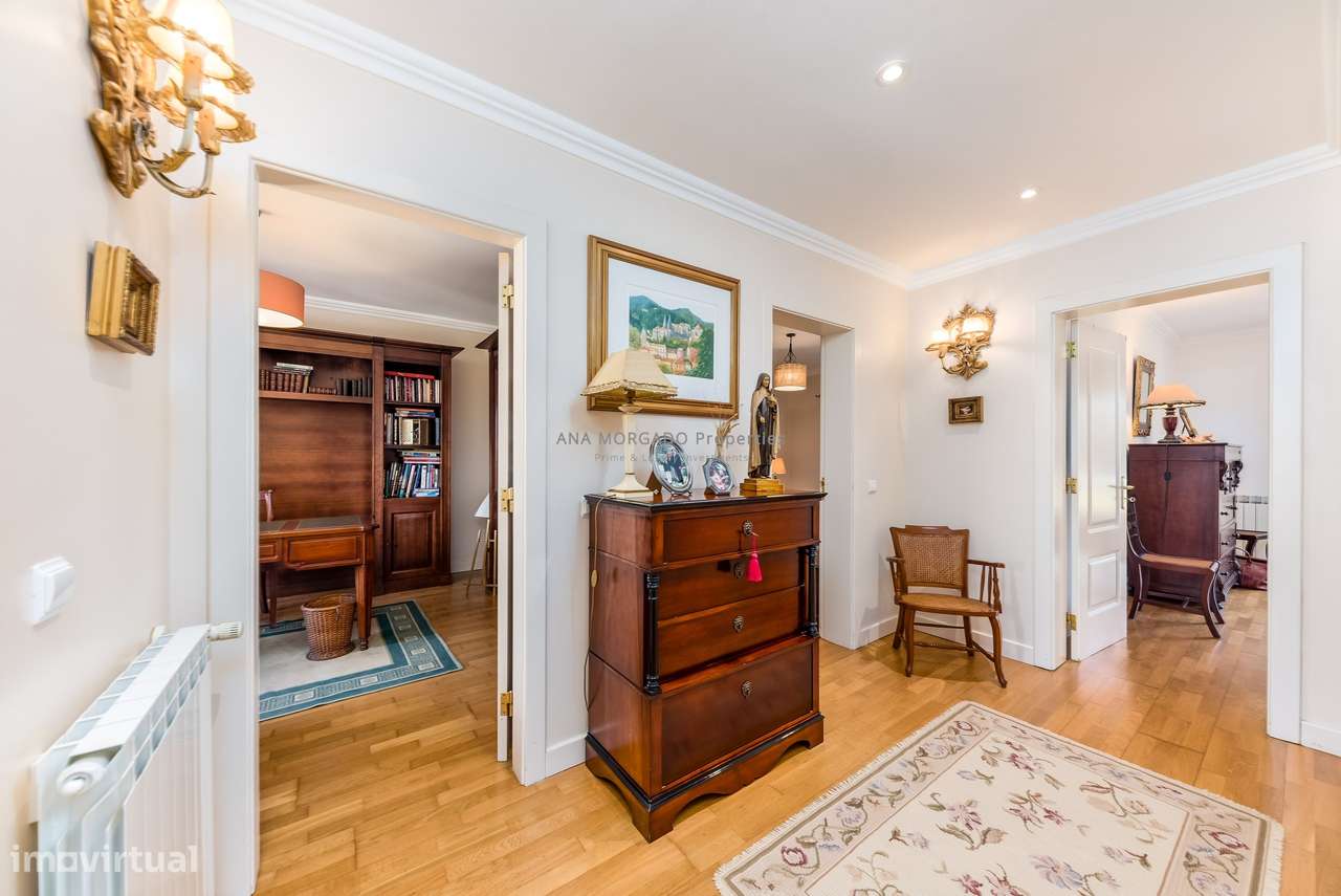 Moradia T4+1 Geminada na Quinta da Beloura — Luminosidade, Conforto e-29