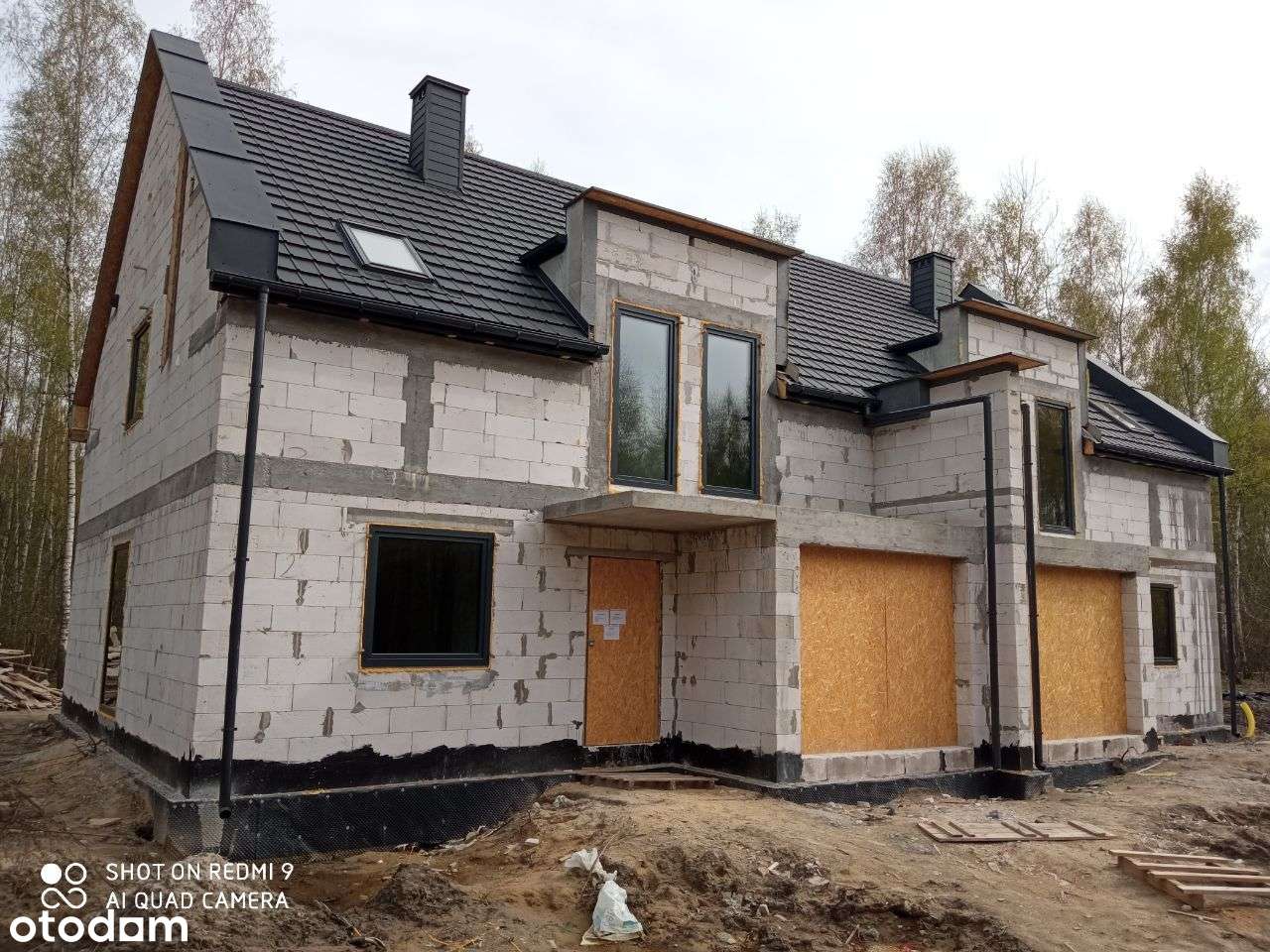 Nowoczesny dom dwulokalowy w otoczeniu przyrody - Pełny obrazek: 5/10