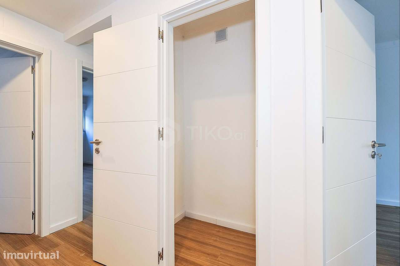 Invista no Seu Futuro: Apartamento T3 em  renovado no Coração de Setúb-23