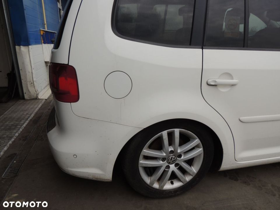 Ćwiartka nadwozia prawy tył VOLKSWAGEN Touran 2 II '13 1.6 tdi CAY - 1