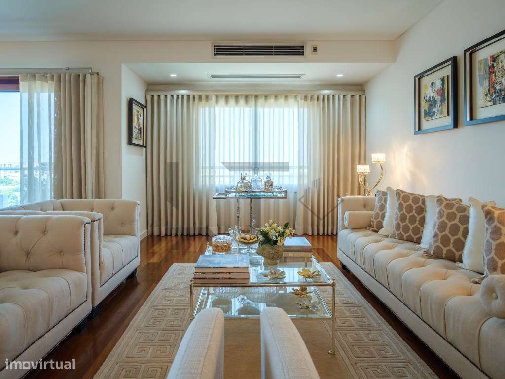 Apartamento de Luxo T5 à venda no Estádio Universitário, Vista GOLF... - Grande imagem: 4/52