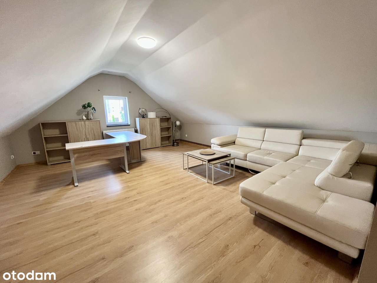 Budynek z placem przy obwodnicy Opola-8