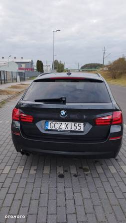 BMW Seria 5 525d xDrive Touring - 9