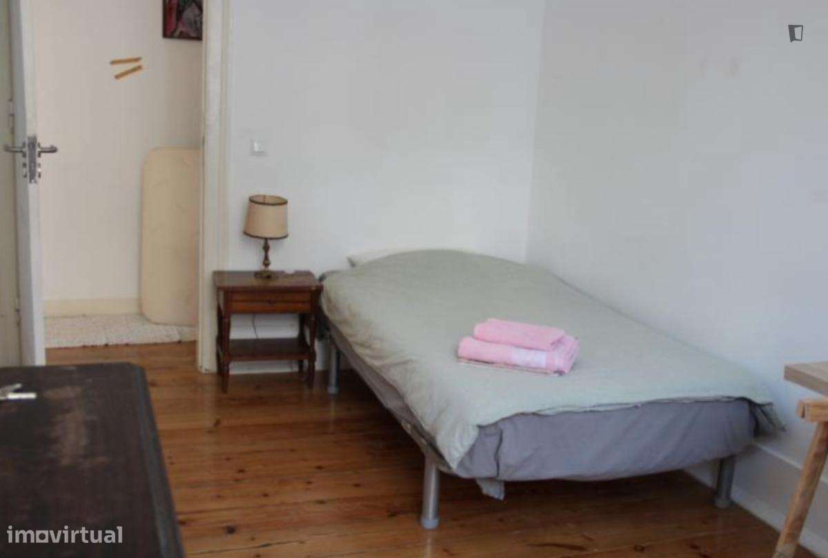 Quarto - localizado em Lisbon - Grande imagem: 3/10