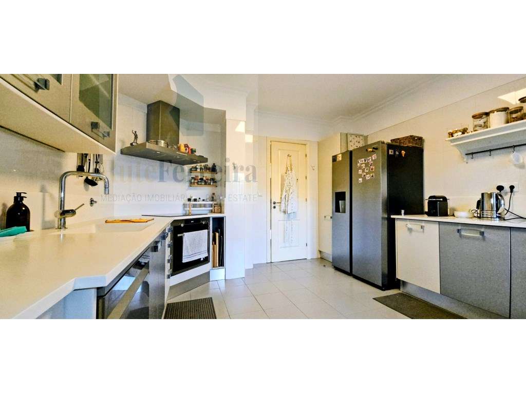 Apartamento T3 no Condomínio Campo Real !!-12