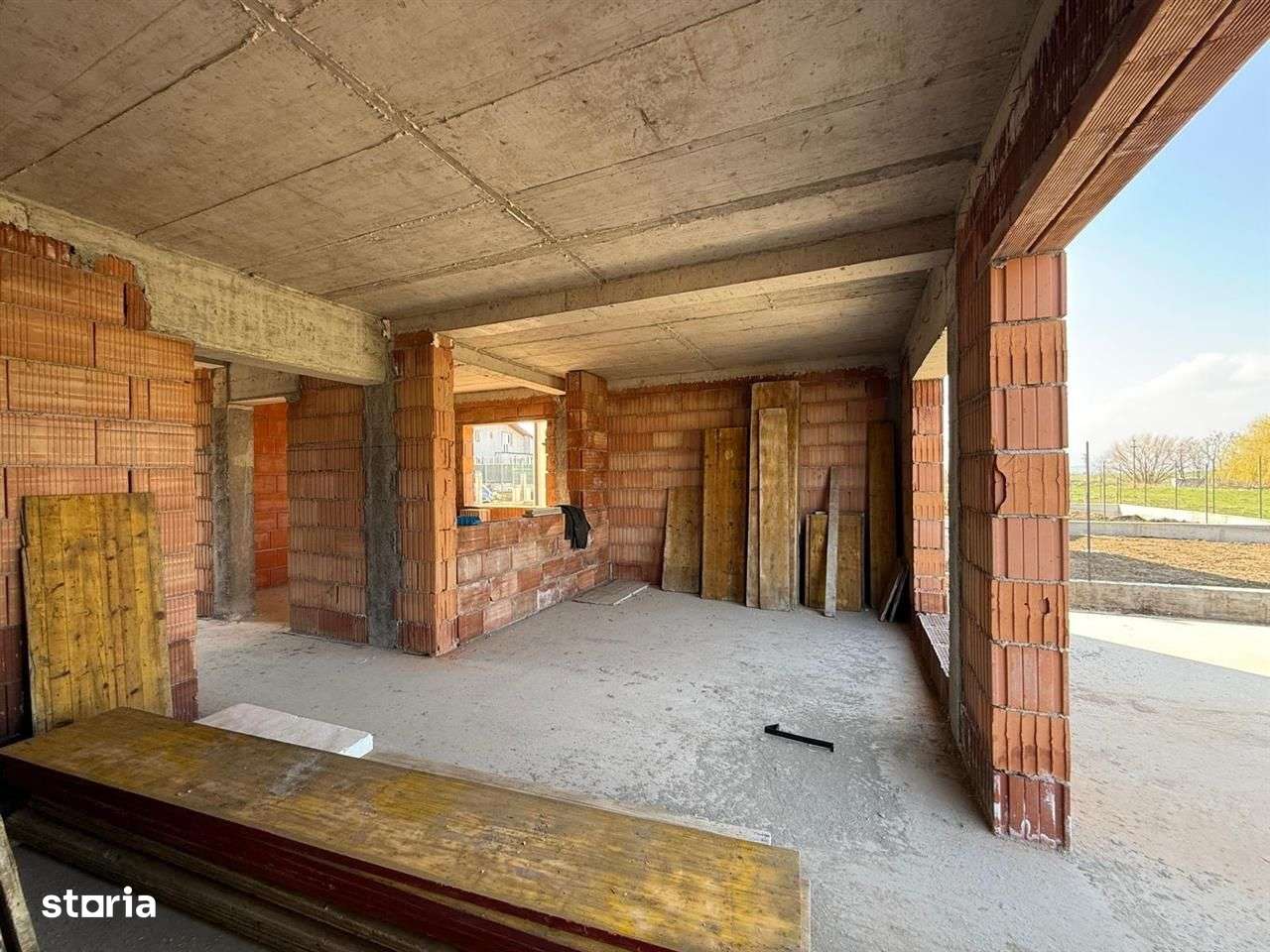 Casă de vânzare – zona linistita | 5 camere | teren 340 mp-11