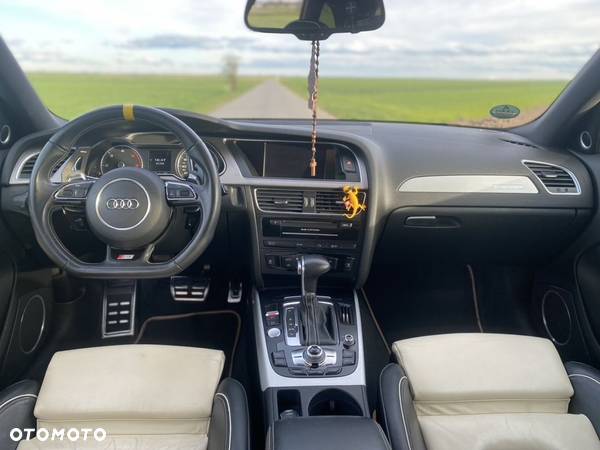 Audi A4 2.0 TDI Quattro Line S tronic - 9