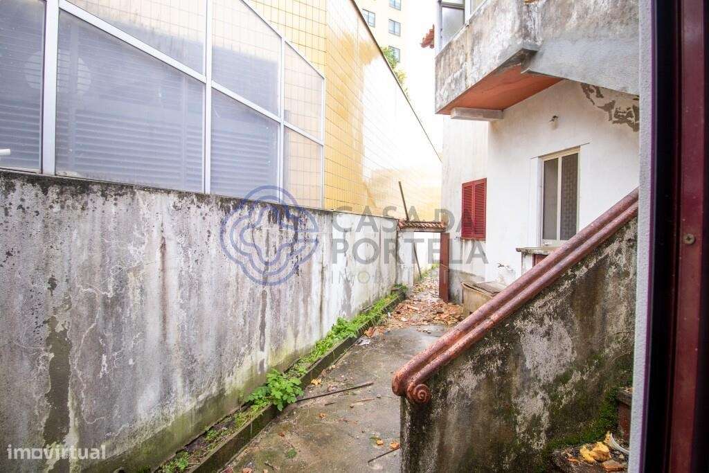 Moradia Charmosa para Recuperação Total em Localização Privilegiada - Grande imagem: 5/38