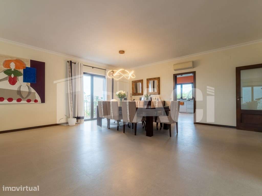 Magnífica Moradia V3+1 com Piscina - Porto de Mós-9