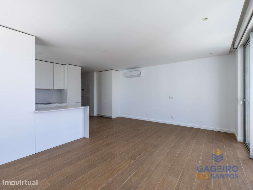 Apartamento T2 inserido em condomínio de luxo na primeira linha de ...-8