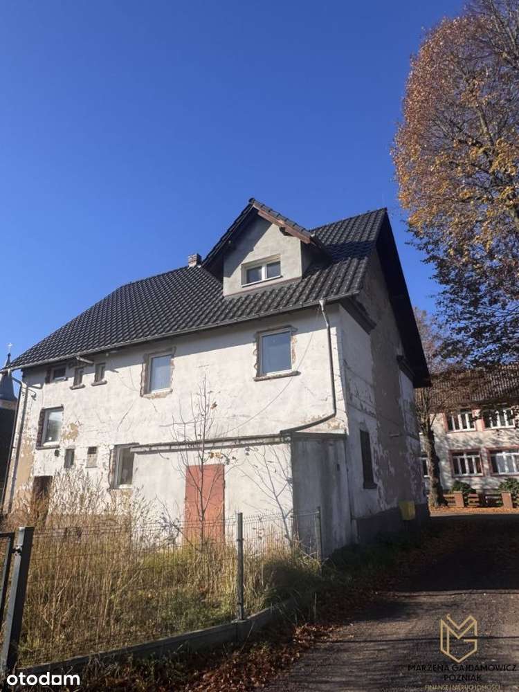 Dom 3 kondygnacje, centrum Niedoradza-14