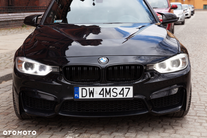 BMW Seria 3 335i xDrive - 9