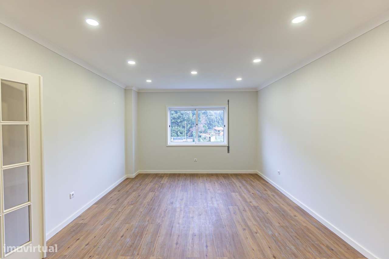 T4 DUPLEX COBERTURA,196 m², 4 Varandas/Solários, Garagem em Arcozelo-16