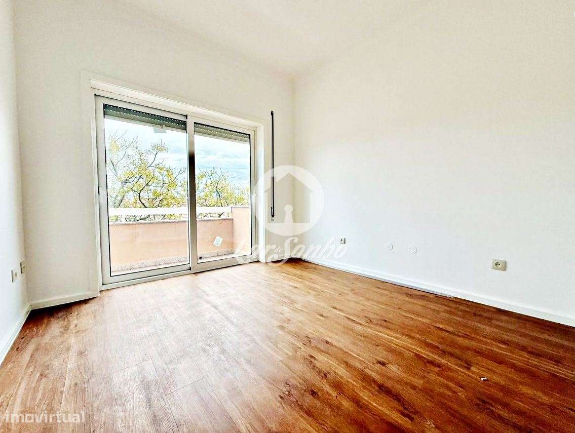 Apartamento T3, totalmente renovado, com Box, Águas Santas, Maia-6