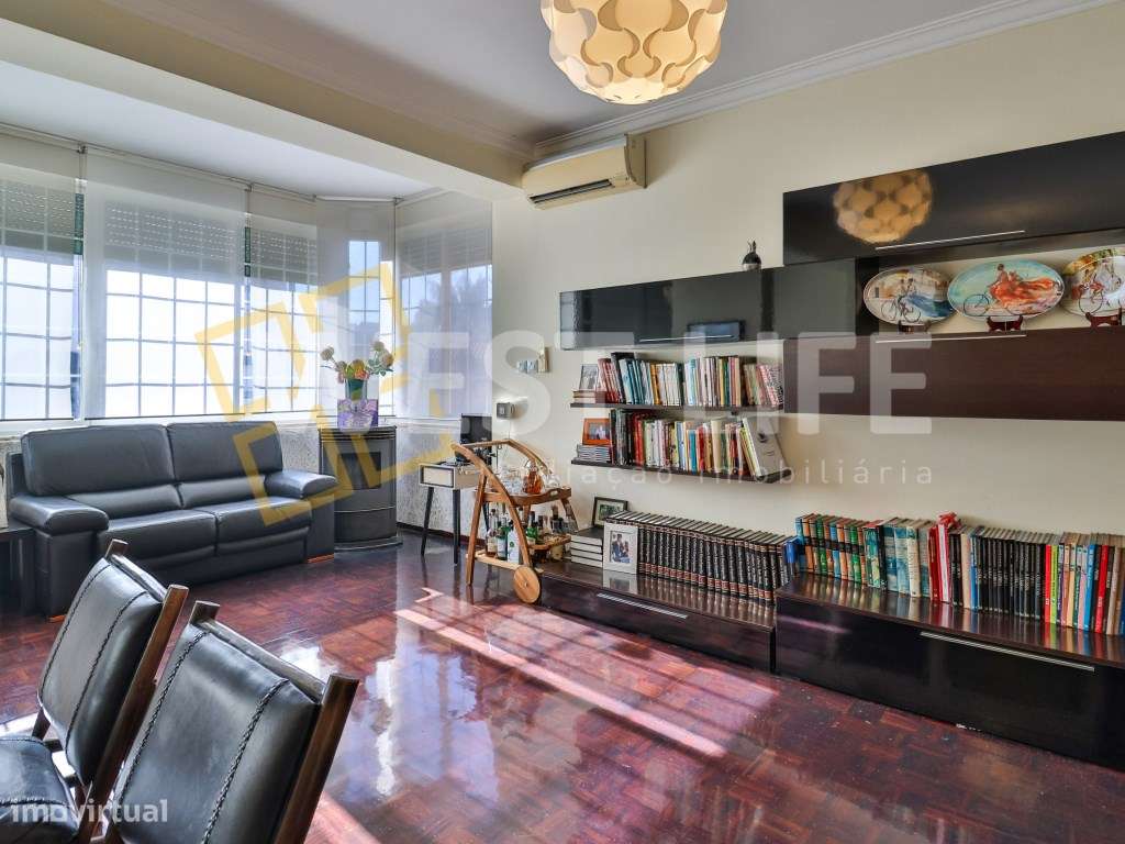 Moradia em Banda T6 - A 10 minutos das magnificas praias - Localiza... - Grande imagem: 4/34