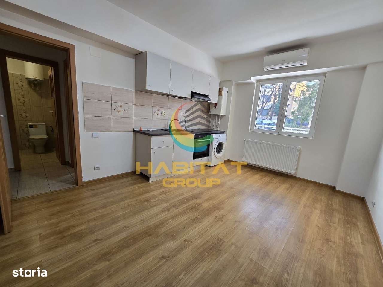 De vanzare - Apartament 2 camera tip studio Piata Sudului