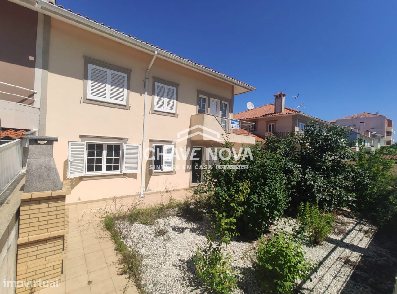 Moradia individual t3, Compra por 650.000 € Aveiro, Glória e Vera Cruz